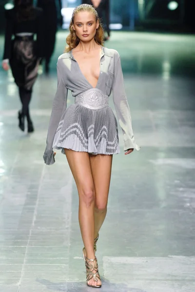 Look 13
